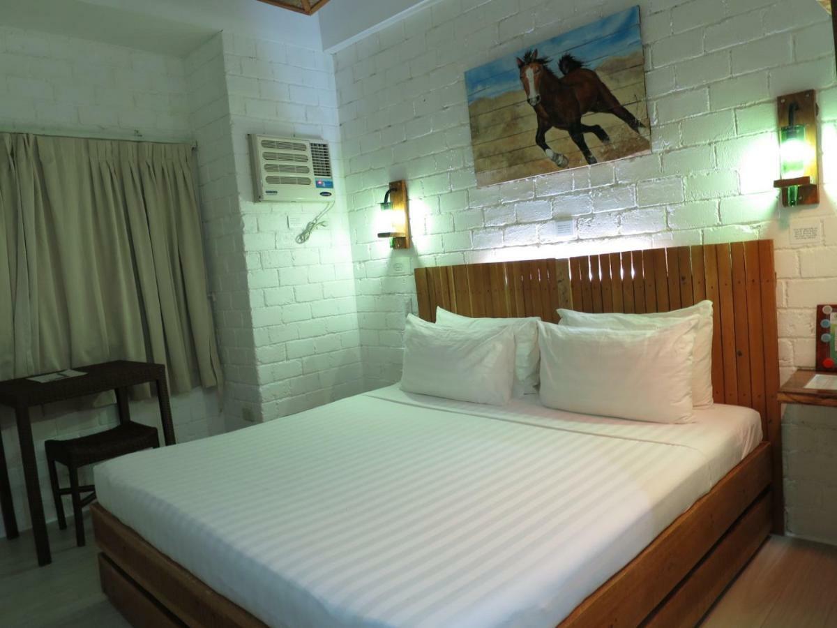 Serviced Apartments By Eco Hotel Bohol Панглао Экстерьер фото